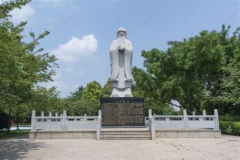  หลินจั่วซาน! สวนหินที่สวยงามและลึกลับของ Ganzhou