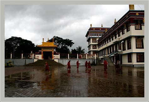  Sera Monastery! A Tranquil Oasis of Spirituality and Breathtaking Views